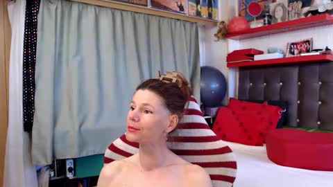 kelly online show from April 26, 2026, 8:45 am