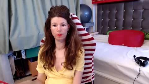 kelly online show from April 27, 2026, 6:44 am