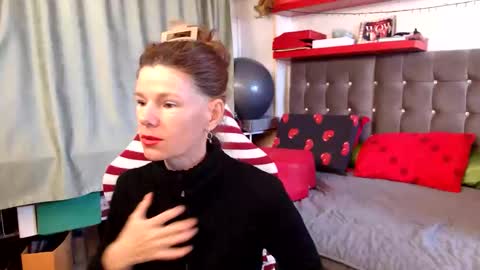 kelly online show from May 3, 2026, 1:39 pm