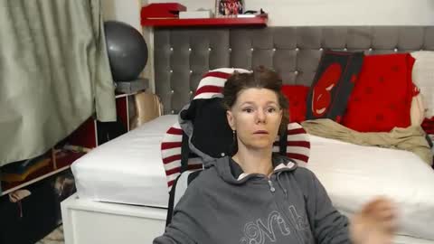 kelly online show from May 16, 2026, 12:18 am