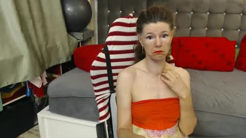 kelly online show from June 9, 2026, 1:06 am