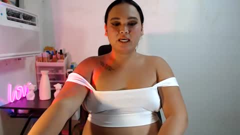 KELLY MCDOLEN online show from July 28, 2026, 12:59 pm