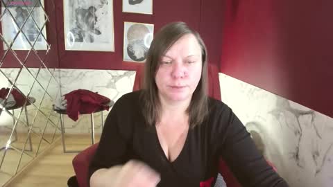 Kelly online show from November 25, 2025, 5:29 am