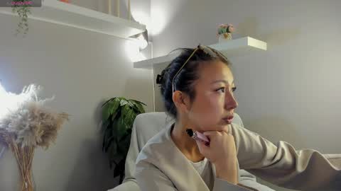 Snapshot of kellyy_bern chatting on May 4, 2026, 1:01 am kellyy_bern online show from May 4, 2026, 1:01 am