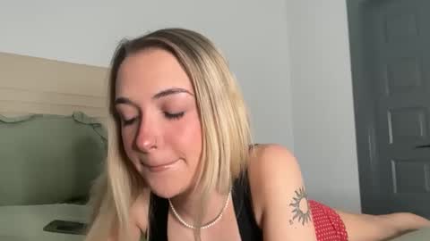 Snapshot of kelseyblu chatting on February 1, 2026, 11:25 pm Kelsey Blu online show from February 1, 2026, 11:25 pm