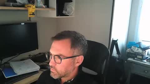 kelvin06133 online show from February 9, 2025, 3:23 pm