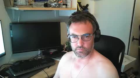 kelvin06133 online show from May 1, 2026, 10:25 pm