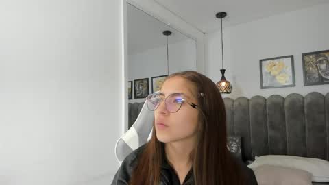 Kely online show from May 17, 2026, 11:28 am