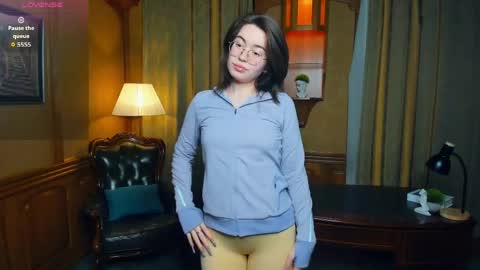 Lina online show from May 22, 2026, 10:04 pm