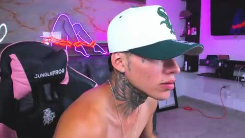 ken_and_bonnie online show from July 25, 2026, 2:20 am