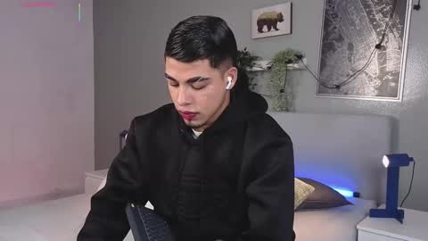   online show from September 26, 2025, 11:36 am