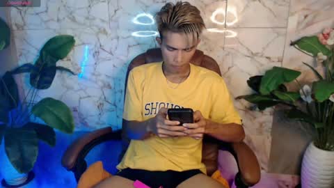 ken_minjun online show from July 28, 2026, 12:01 pm
