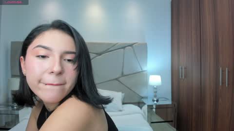 Kendall Jenner online show from December 31, 2024, 4:38 am