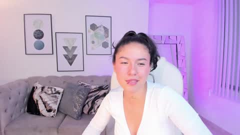 Kendall Jenner online show from January 17, 2025, 7:30 am