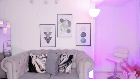 Kendall Jenner online show from January 30, 2025, 5:19 am