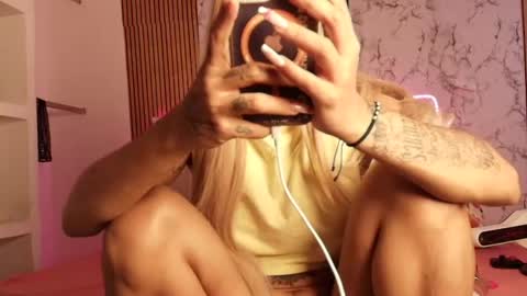 Snapshot of kendalkith_hot chatting on July 14, 2026, 10:54 am kendalkith_hot online show from July 14, 2026, 10:54 am