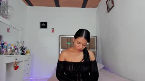 Kendall ewers online show from October 1, 2025, 12:38 am