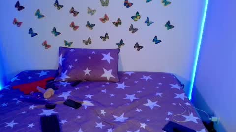 kendallgil online show from December 29, 2024, 6:14 am