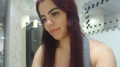 Snapshot of kendallsweetxx chatting on April 21, 2026, 2:04 am Kendall online show from April 21, 2026, 2:04 am