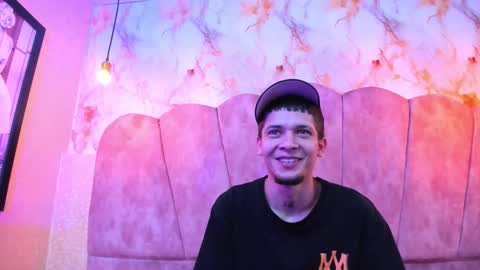 Kendall and Taylor online show from October 15, 2025, 12:05 pm