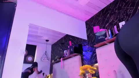 Kendall online show from March 25, 2026, 2:12 pm