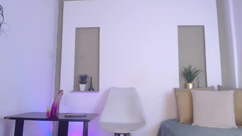 KENDALL  online show from May 21, 2026, 4:08 am