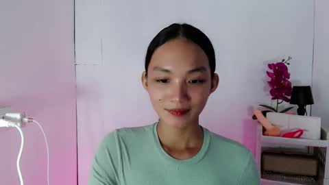 KENDAL online show from November 11, 2025, 6:30 pm