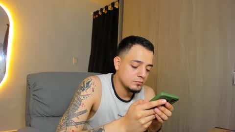 kendel_dimitri online show from February 28, 2025, 7:26 am