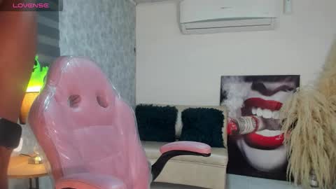 Kender online show from December 18, 2025, 9:21 pm