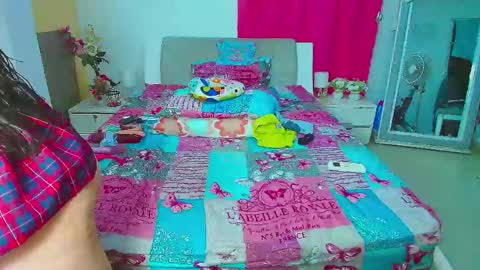 kendra_love31 online show from June 5, 2026, 2:40 am