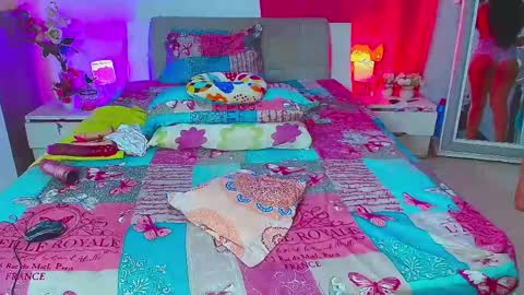 kendra_love31 online show from June 7, 2026, 4:16 am