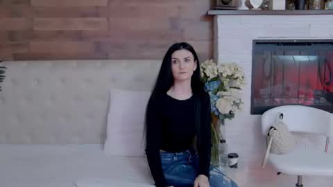 KendraBloom online show from January 13, 2026, 6:51 am