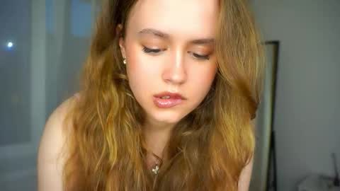 Kira online show from September 11, 2025, 4:51 pm