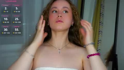 Kira online show from October 16, 2025, 6:31 pm