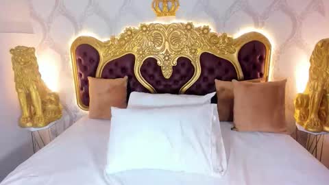 Kendral  online show from September 26, 2025, 5:00 am