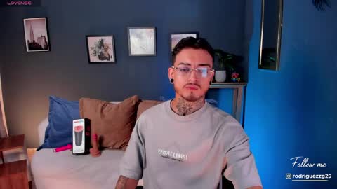 keneth_collins online show from May 24, 2026, 12:32 pm