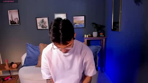 keneth_collins online show from May 26, 2026, 12:34 pm
