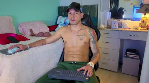 Chriss Morales online show from October 28, 2025, 2:04 am