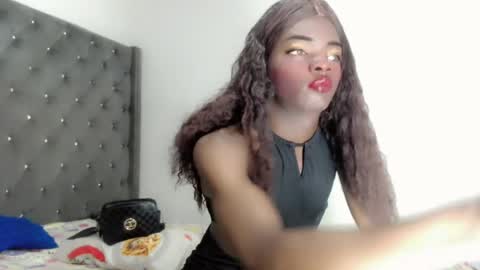 kenia_nihiara online show from July 19, 2026, 7:06 pm