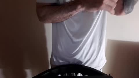 Snapshot of kennerfox77 chatting on September 15, 2025, 1:05 am Kennfox777 online show from September 15, 2025, 1:05 am