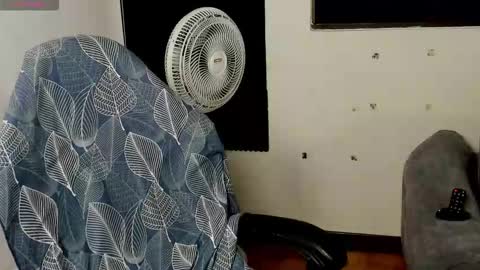 kent_rushell online show from September 12, 2025, 12:44 am