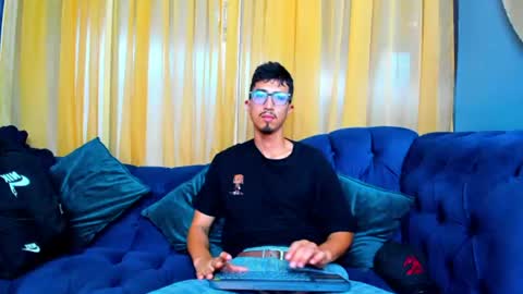 Keny Romero online show from July 18, 2026, 2:32 pm