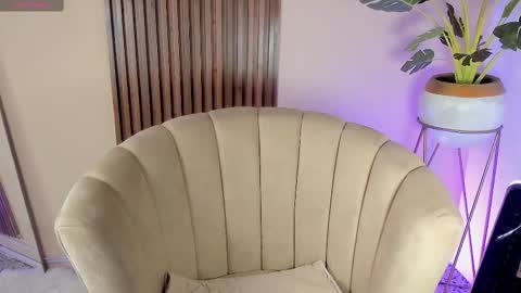 Snapshot of kenykitty chatting on February 18, 2025, 5:09 am Keny Kitty Onlyfans Kenayfoxx online show from February 18, 2025, 5:09 am