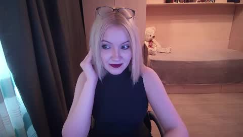 Evelyn online show from July 13, 2026, 1:14 pm