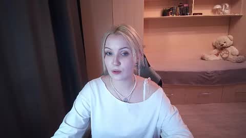 Evelyn online show from July 17, 2026, 1:07 pm