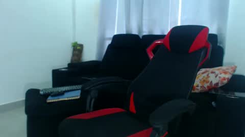 Snapshot of kerlinn2711 chatting on January 17, 2025, 9:17 pm dany wolf002 online show from January 17, 2025, 9:17 pm