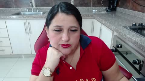 Snapshot of kerly_doll chatting on January 15, 2025, 12:25 pm K E R L Y online show from January 15, 2025, 12:25 pm