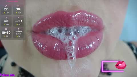 Snapshot of kerly_doll chatting on October 3, 2025, 12:13 pm K E R L Y online show from October 3, 2025, 12:13 pm