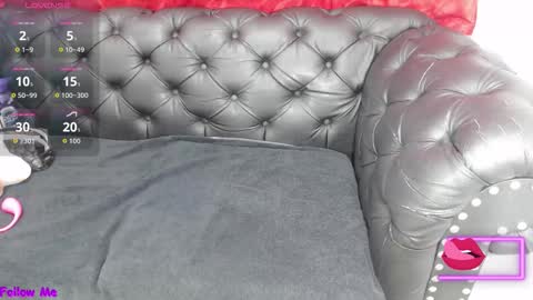 Snapshot of kerly_doll chatting on October 9, 2025, 12:14 pm K E R L Y online show from October 9, 2025, 12:14 pm