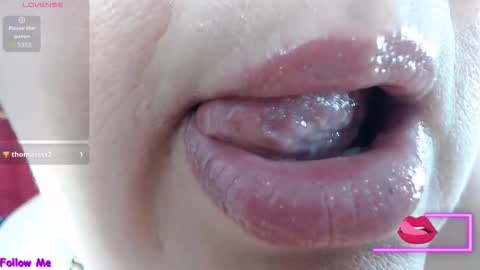 Snapshot of kerly_doll chatting on October 17, 2025, 1:35 pm K E R L Y online show from October 17, 2025, 1:35 pm